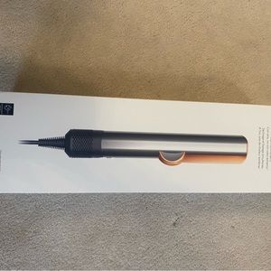 Like new! Dyson airstrait